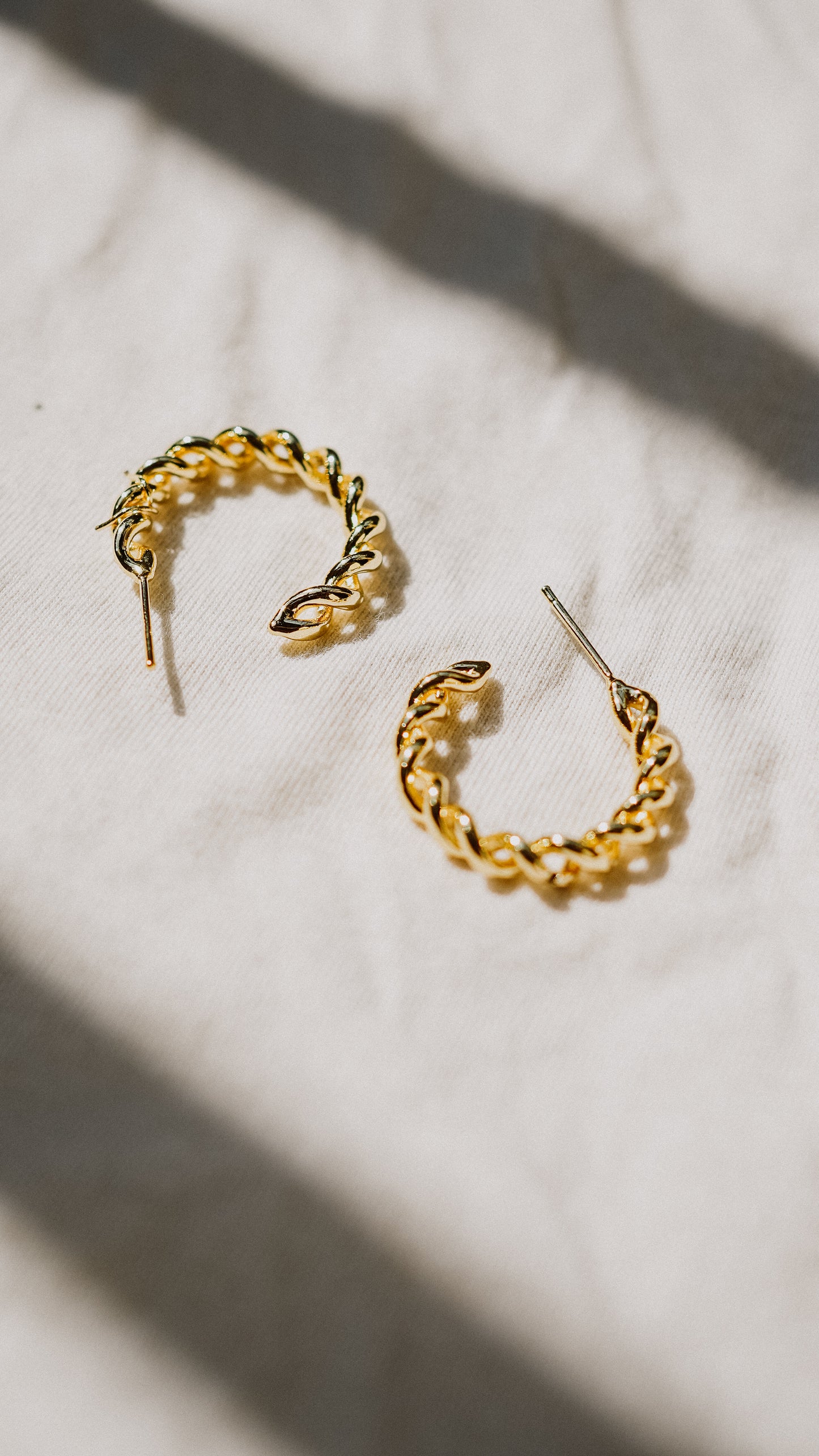 Torcido Twisted Earrings