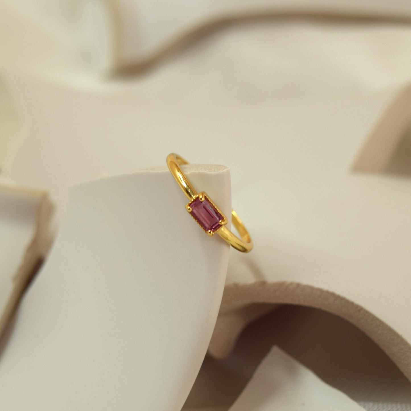 Lucia Ring