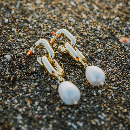 Blythe Freshwater Pearl Chain Studs