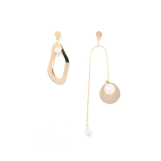 Beatrice Freshwater Pearls Mismatched Earrings